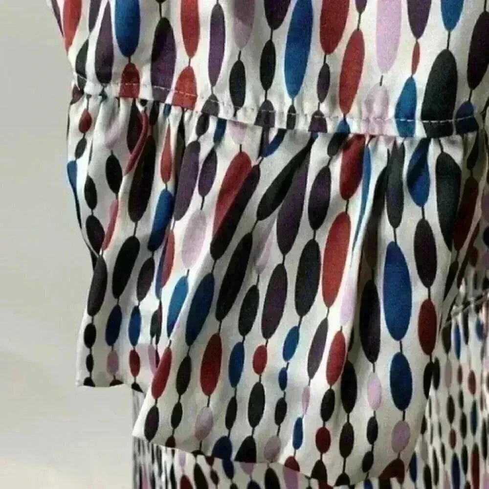 Violet & Claire womens top size medium geometric